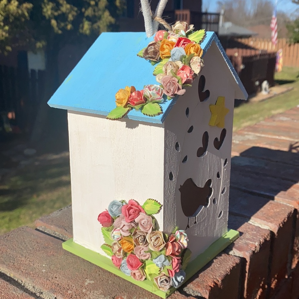 IT’S SPRINGTIME! Handpainted Decorative Birdhouse